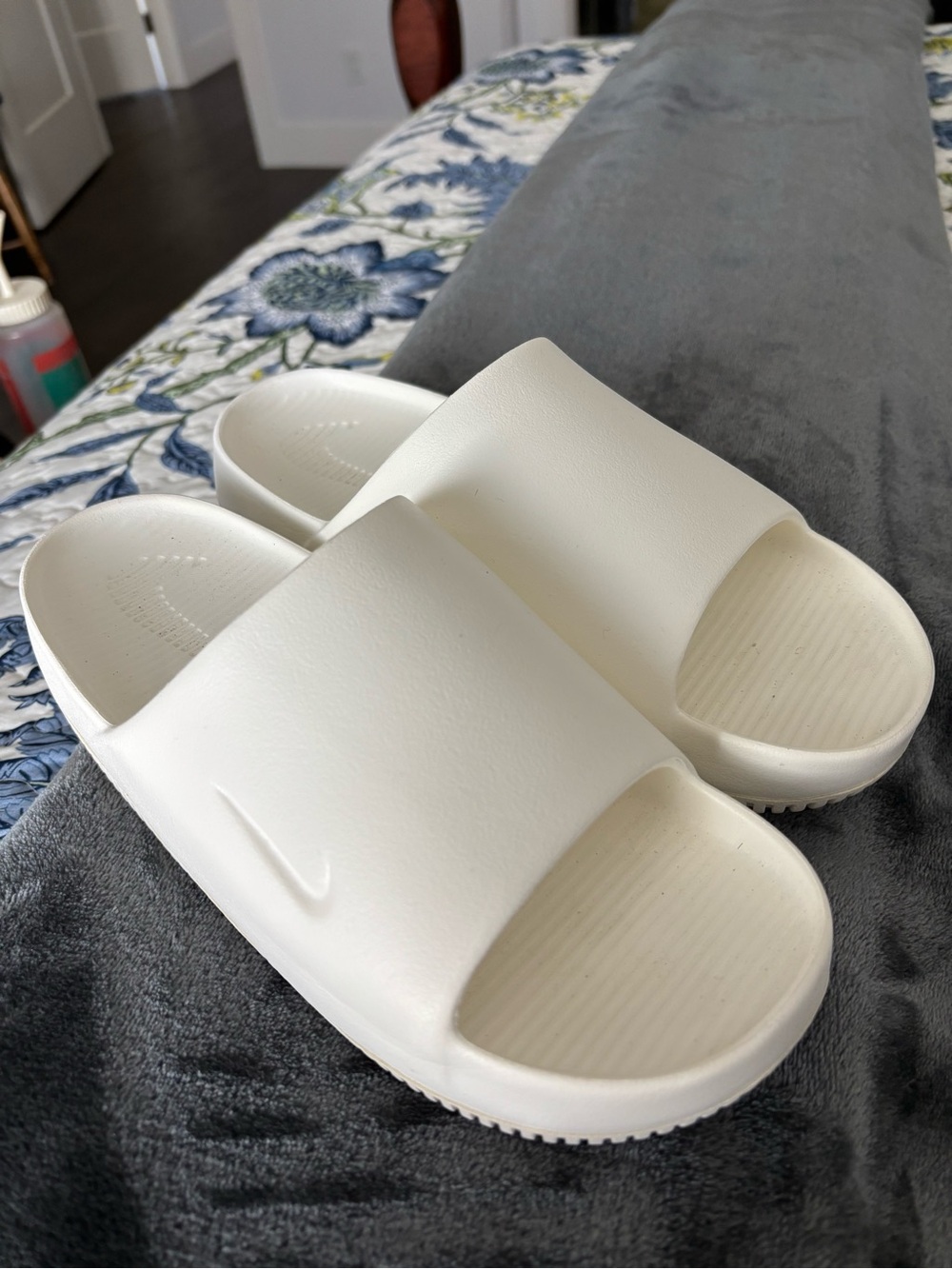 Nike Cream/White Comfort Slide Sandals